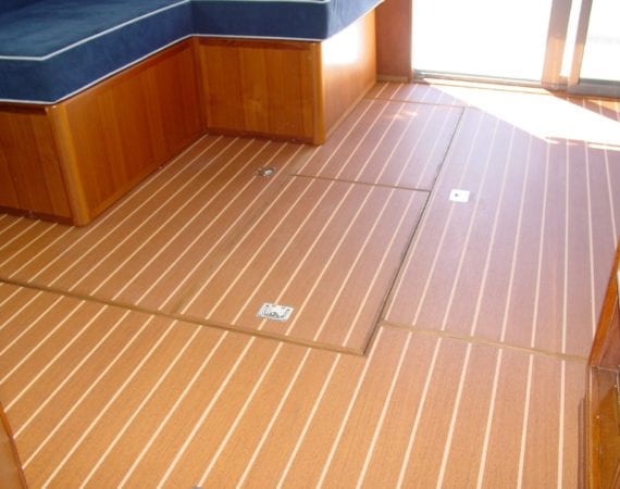 Böden für das Innere des Schiffes