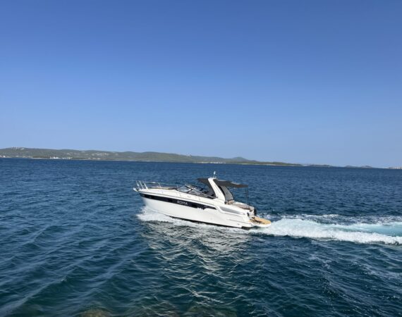 Bavaria S29 charter Hrvatska Biograd