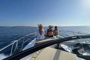 bavaria-s30-motor-yacht-sundeck