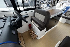 Steering with intuitive joystick control