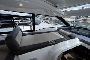 Steering with intuitive joystick control