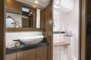 Bavaria Virtess 420 shower cabin onboard