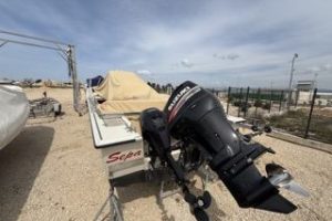 Boston Whaler 25 Outrage with Suzuki 250 HP engine